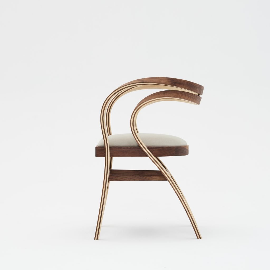Nina & Beni chair in steam-bent solid wood, side view