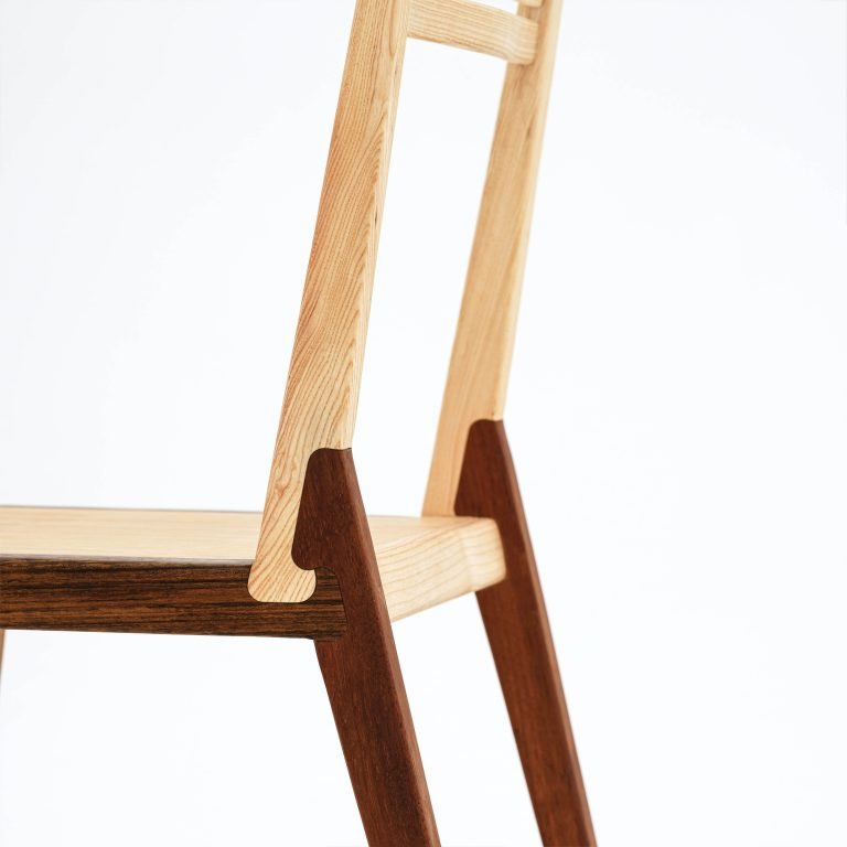 Sapiens chair in solid wood with interlocking joints by MARINOMAZA