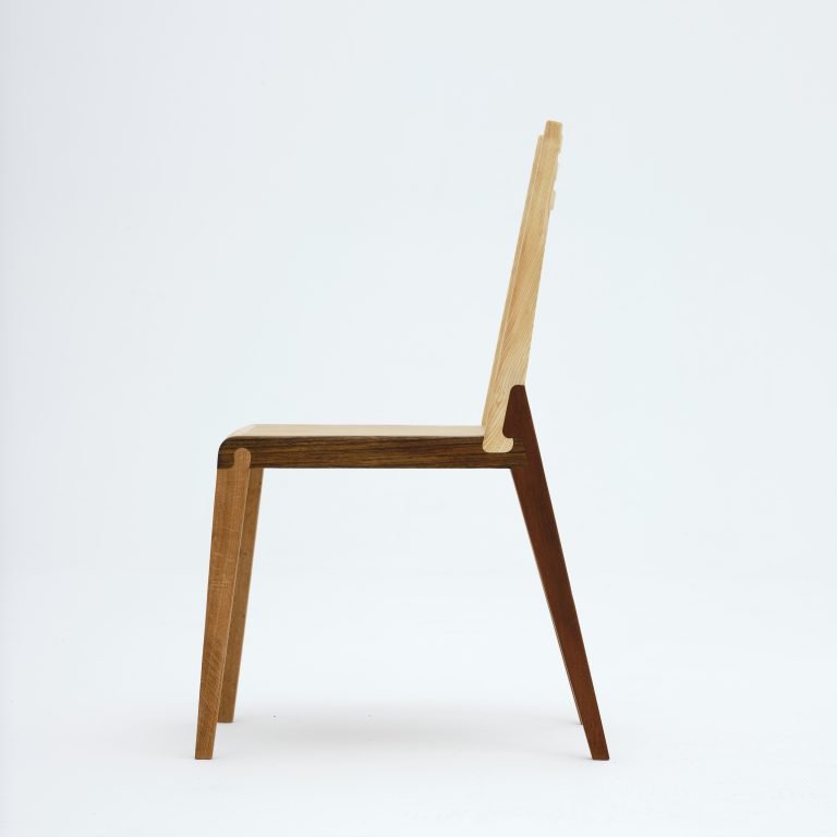 Sapiens chair in solid wood with interlocking joints by MarinoMaza