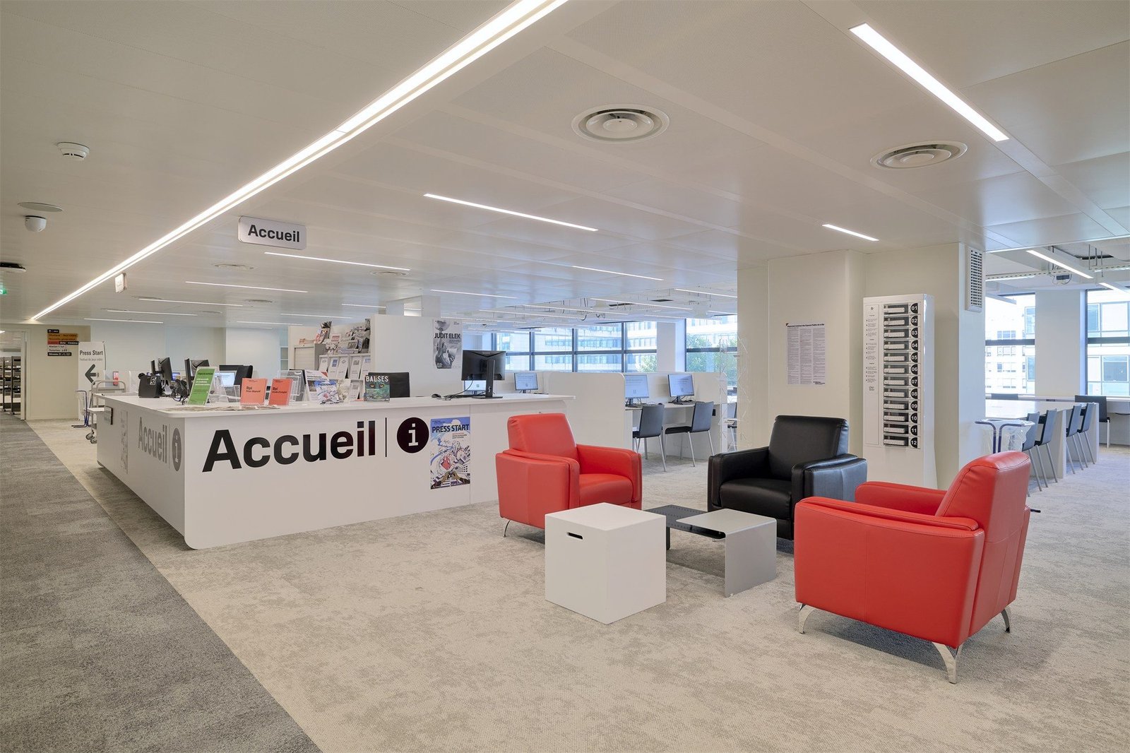 Accueil information desk at the BPI Lumière